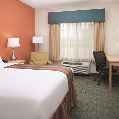 La Quinta By Wyndham Grand Forks Ξενοδοχείο Εξωτερικό φωτογραφία
