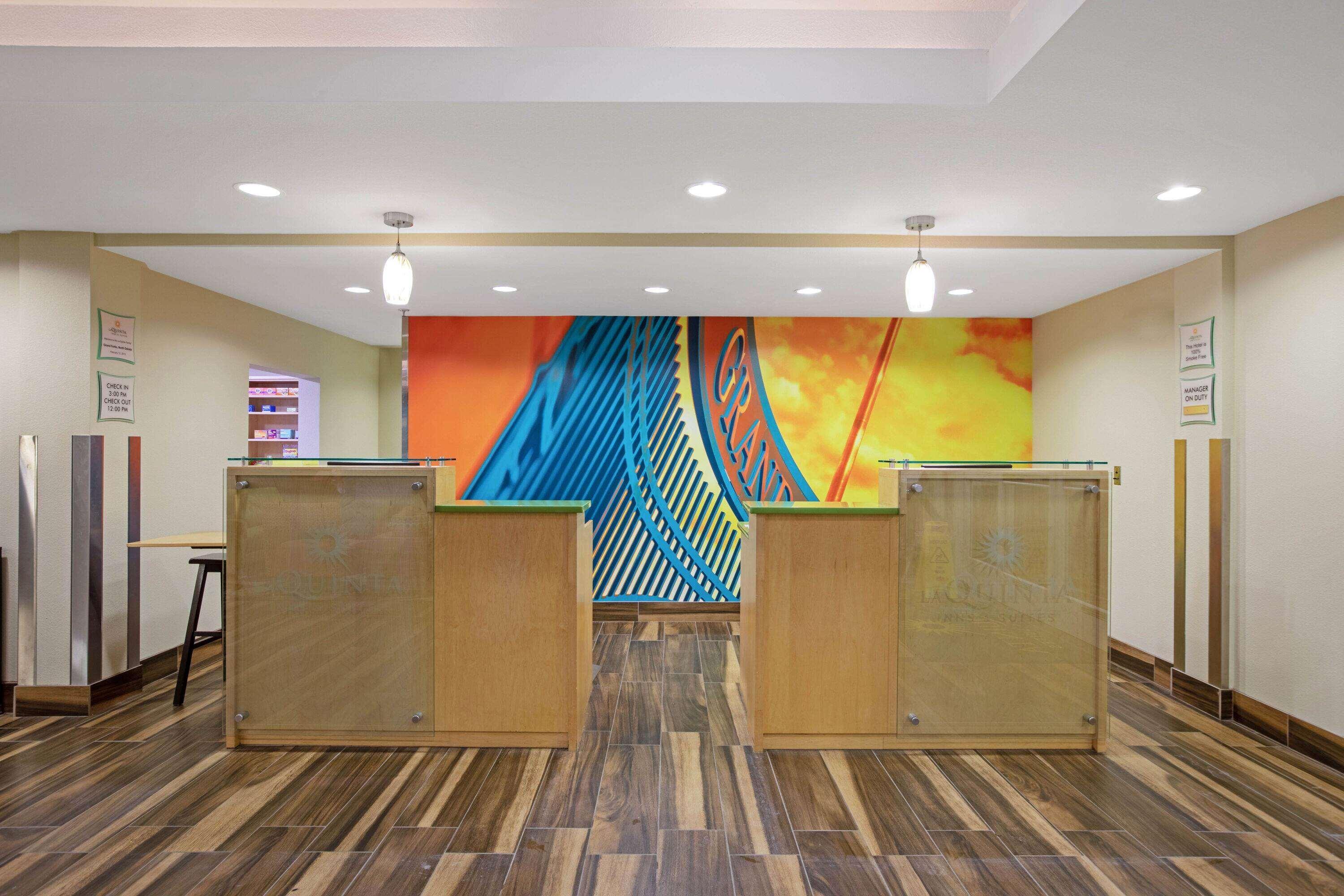 La Quinta By Wyndham Grand Forks Ξενοδοχείο Εξωτερικό φωτογραφία