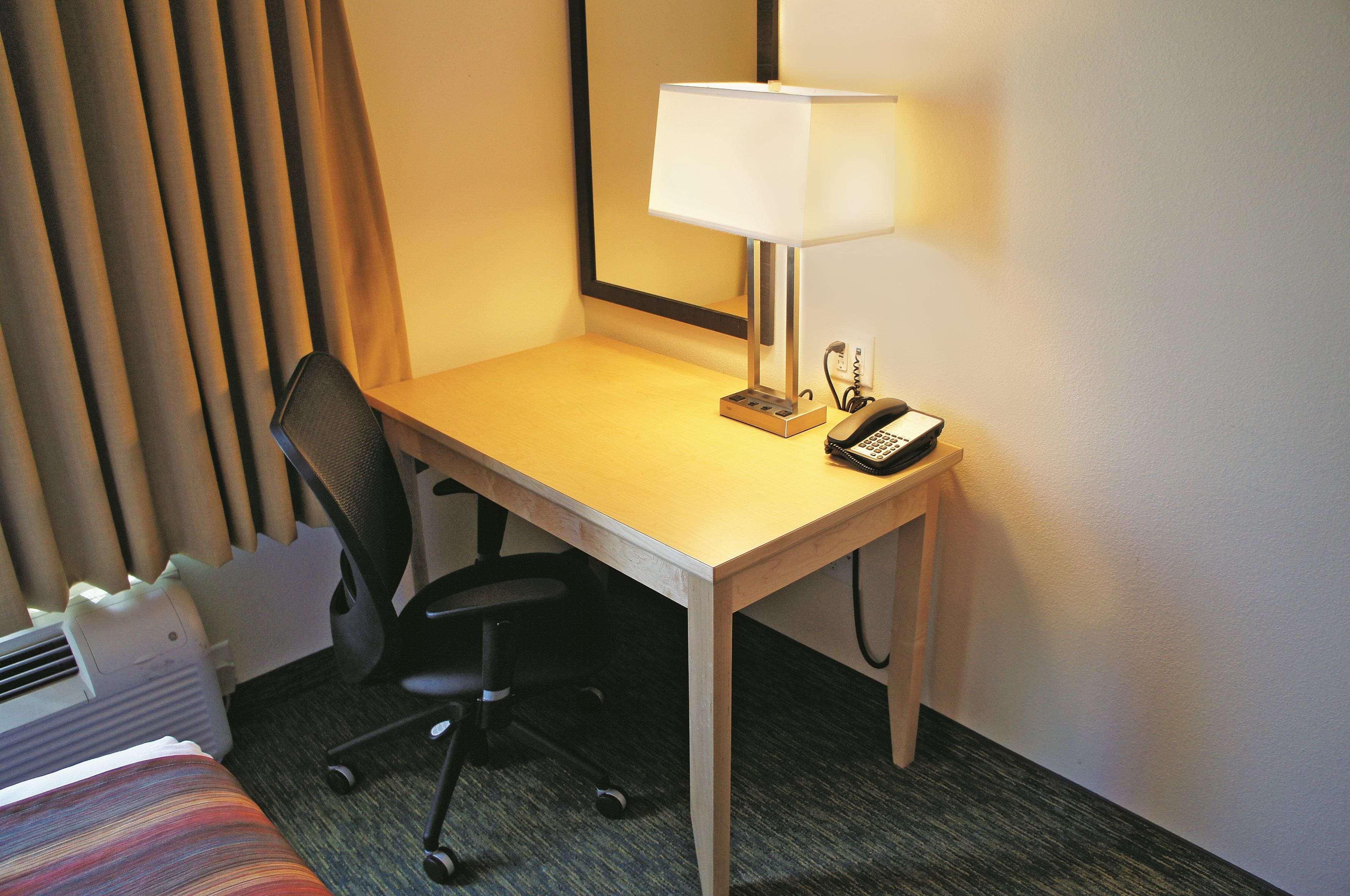 La Quinta By Wyndham Grand Forks Ξενοδοχείο Εξωτερικό φωτογραφία